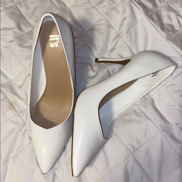 Heels - Picture 3 of 3